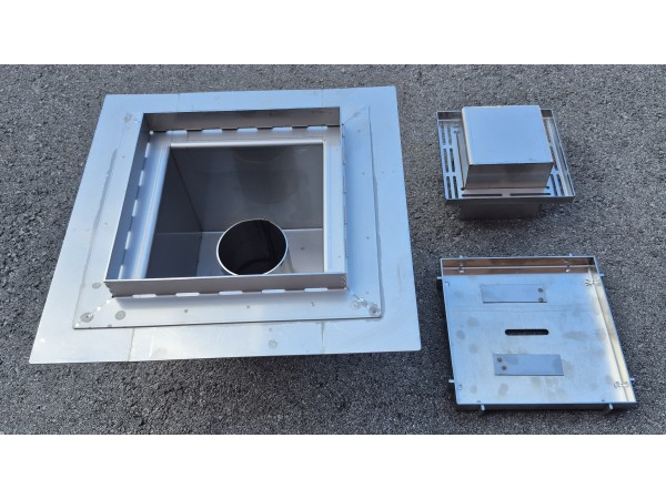 Talni sifon inox ZA VGRADNJO KERAMIKE, dimenzij 200mm x 200mm x 176mm Ø50mm vertikalno POHODEN s PRIROBNICO za HIDROIZOLACIJO