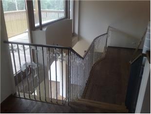 elegantna notranja ograja-prašno barvana