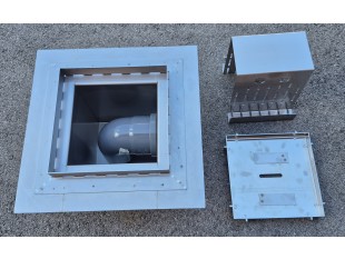 Talni sifon inox ZA VGRADNJO KERAMIKE, dimenzij 250mm x 250mm x 257mm Ø110mm horizontal POHODEN s PRIROBNICO za HIDROIZOLACIJO