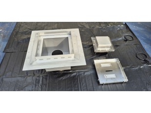 Talni sifon inox ZA VGRADNJO KERAMIKE, dimenzij 200mm x 200mm x 176mm Ø75mm vertikalno POHODEN s PRIROBNICO za HIDROIZOLACIJO
