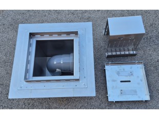 Talni sifon inox ZA VGRADNJO KERAMIKE, dimenzij 200mm x 200mm x 188mm Ø50mm horizontalno POHODEN s PRIROBNICO za HIDROIZOLACIJO