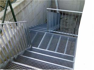 industrijske kovinske stopnice