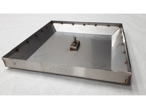 ULJNI ŠAHT – POKLOPAC sa podubljenim dnom 600 X 600 X 40mm INOX