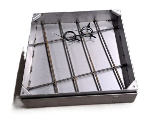 OLJNI JAŠEK - POKROV  z dnom in jekleno armaturo 400 X 400 X 120mm INOX