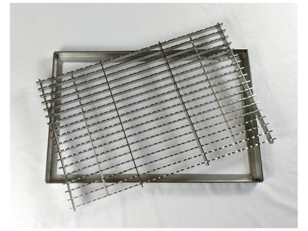 Zerbino drenante con telaio INOX 300x500x30mm 